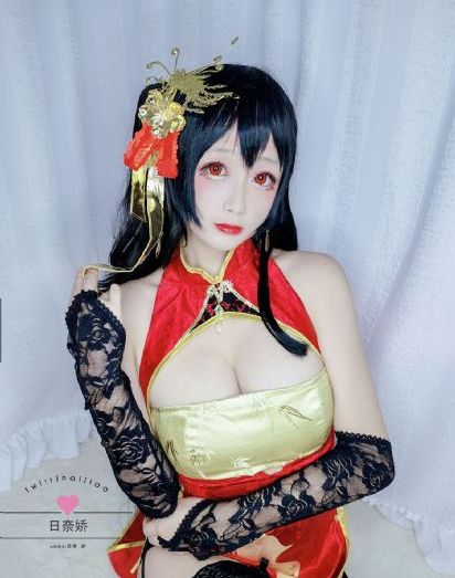 国产精品小骚逼_BD完整视频观看